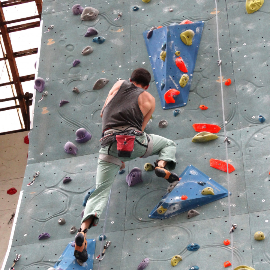 Análisis detallado de crash pads orgánicos: tu aliado en la escalada de alto riesgo