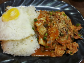 Descubre el Mejor Restaurante Coreano en Barcelona: Análisis y Comparativa de los Sabores Asiáticos Más Exquisitos