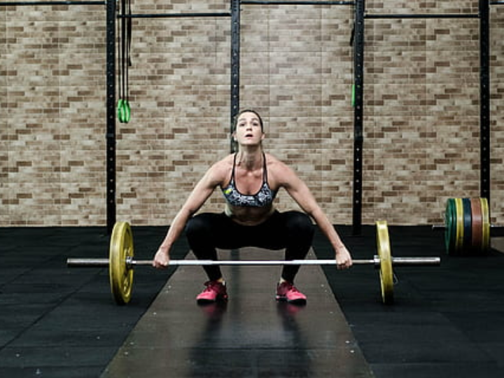 analisis de peso cuanto pesa una barra multipower en comparacion con otras opciones para el gimnasio