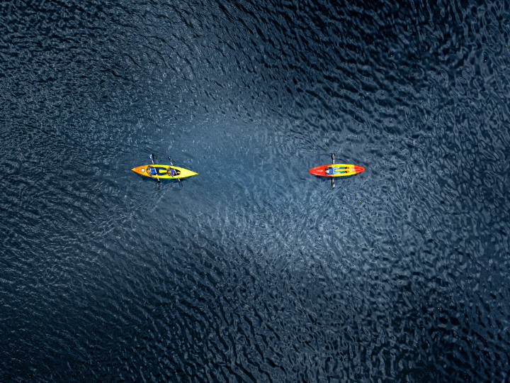 analisis detallado de la chaqueta kayak diseno funcional y estilo para los amantes de la aventura