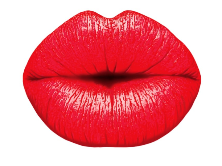 aumento de labios muy finos realza tu belleza natural