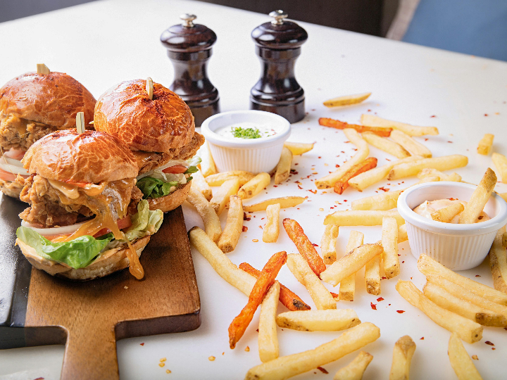 cuanto cuesta una comida en copenhague