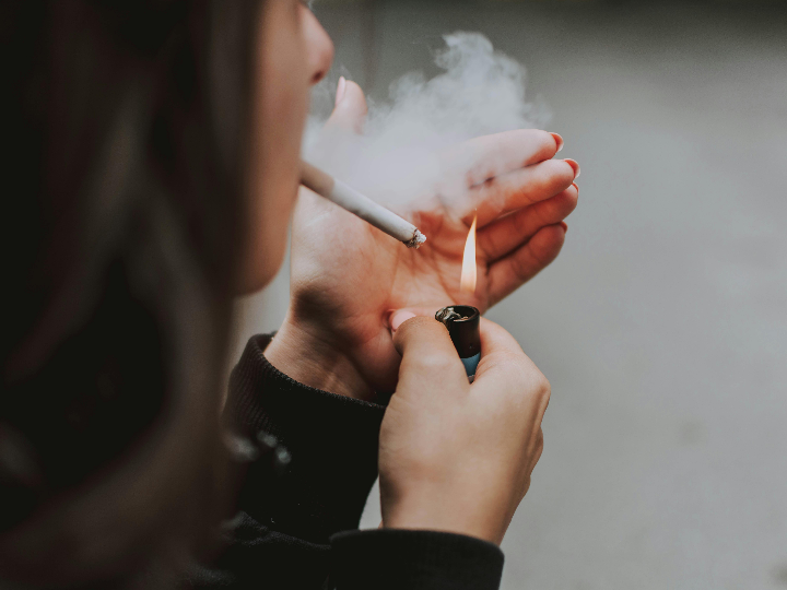 fumar hachis sin tabaco